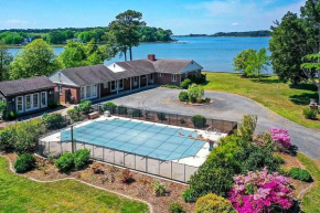 Bayfront Retreat with Game Room and Outdoor Pool!